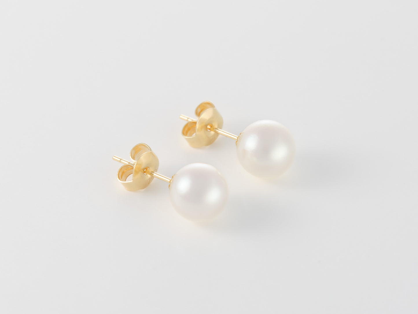 Akoya Pearl Necklace & Earring Set 7mm